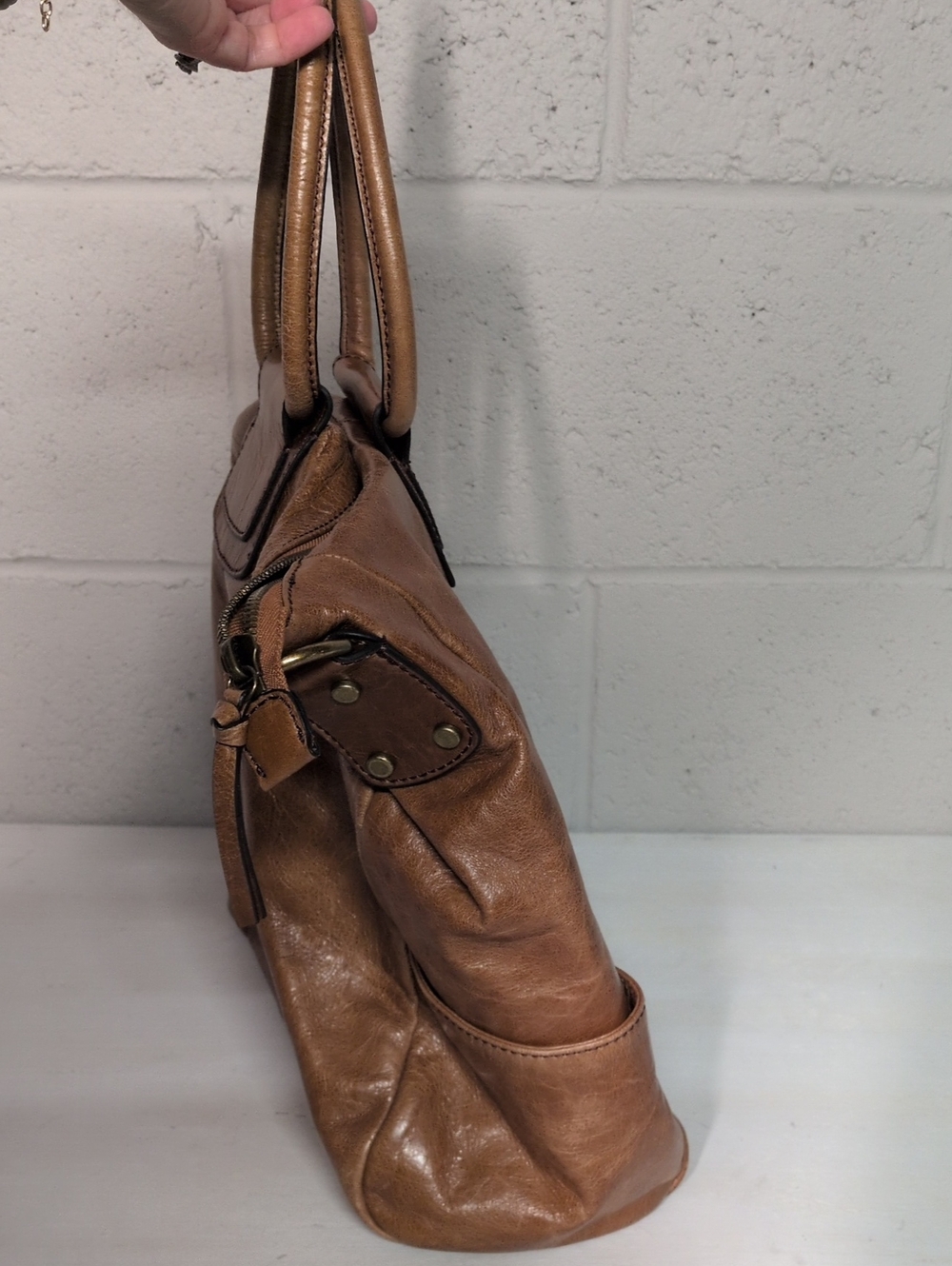 HOBO Sheila Brown Large Leather Top Handle Tote Handbag - Picture 5 of 9